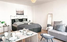 Zentrales Apartment mit TV, Küche und Mikrowelle